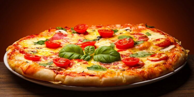 ‘Hungry’ five-year-vintage Boy Falsely Dials 911; US Cops Deliver Pizza to Teach Him Lesson