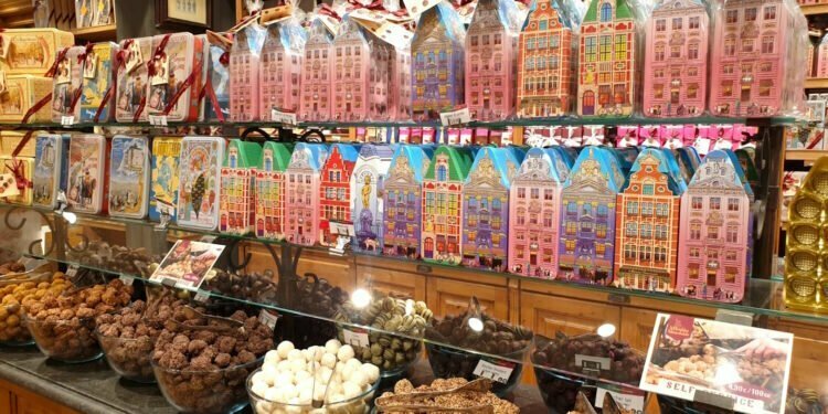 Chocolate shop sells out of goodies after providing deal to every person who burns Confederate flag