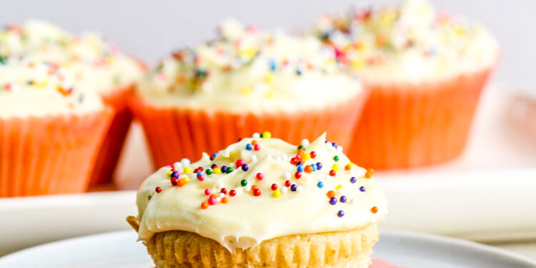 The Best Vanilla Cupcake Recipe Ever